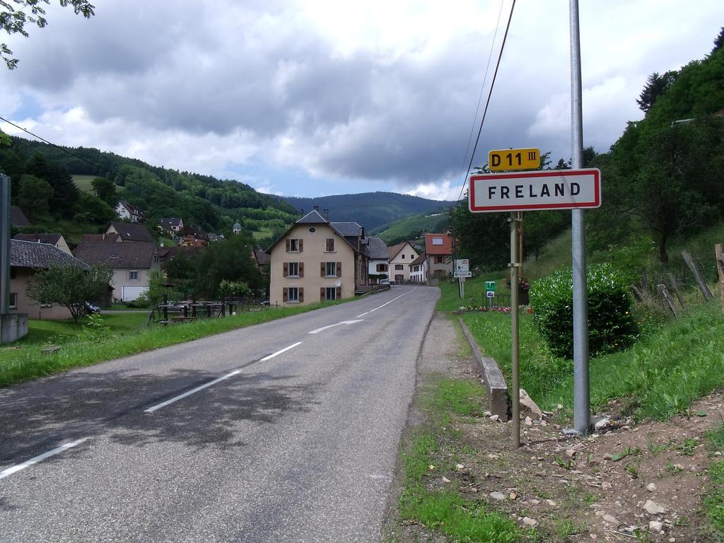 La Roseraie Fréland الغرفة الصورة